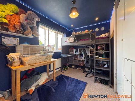 4 bedroom Detached house for sale in Saucemere Drive, Newark