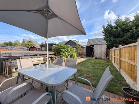 3 bedroom Semi-detached house for sale in Thoresby Avenue, Newark