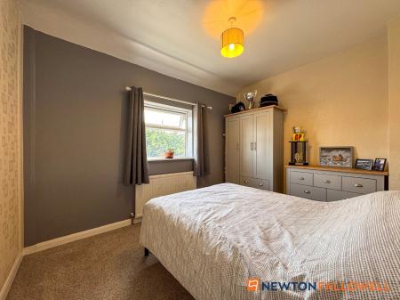 3 bedroom Semi-detached house for sale in Thoresby Avenue, Newark