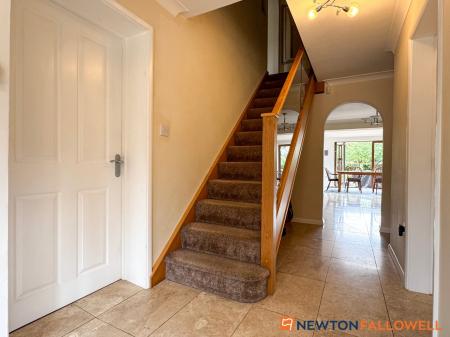 6 bedroom Detached house for sale in Town Street, Westborough