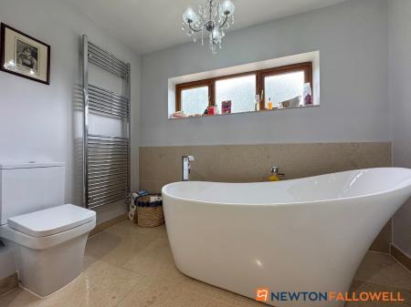 6 bedroom Detached house for sale in Town Street, Westborough