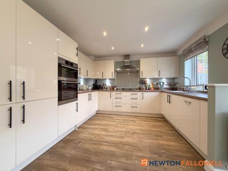 4 bedroom Detached house for sale in Whittle Way, Fernwood