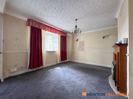3 bedroom Terraced House for sale in Wolsey Road, Newark