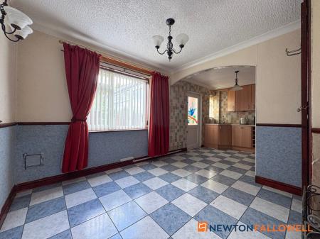 3 bedroom Terraced House for sale in Wolsey Road, Newark