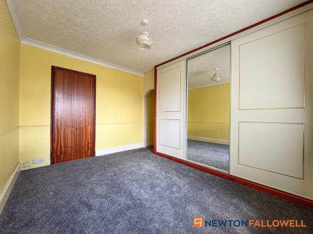 3 bedroom Terraced House for sale in Wolsey Road, Newark