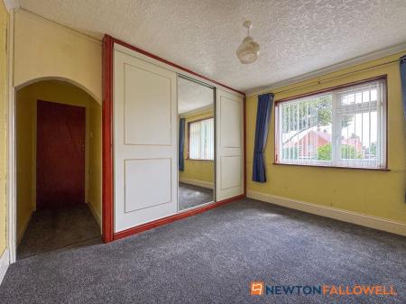 3 bedroom Terraced House for sale in Wolsey Road, Newark