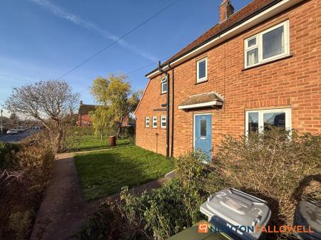 3 bedroom Semi-detached house for sale in Lowfield Lane, Balderton
