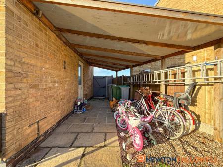 3 bedroom End of terrace house for sale in Cranmer Road, Newark