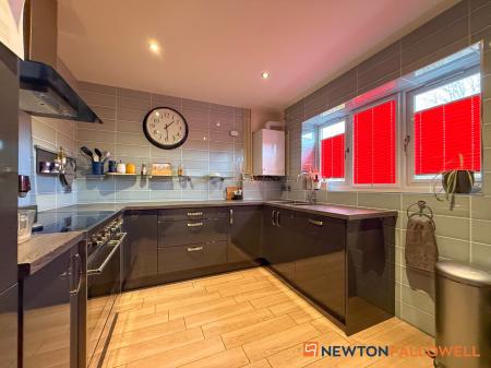 3 bedroom Detached bungalow for sale in Jasmine Court, Balderton