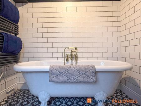 3 bedroom Semi-detached house for sale in Wellington Road, Newark