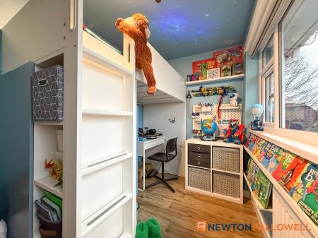 3 bedroom Semi-detached house for sale in Macaulay Drive, Balderton