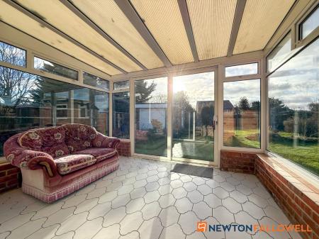 3 bedroom Detached bungalow for sale in Grange Road, Newark