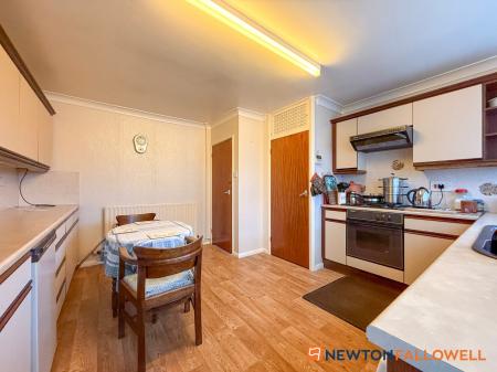 3 bedroom Detached bungalow for sale in Grange Road, Newark