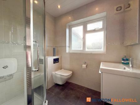 3 bedroom Detached bungalow for sale in Grange Road, Newark