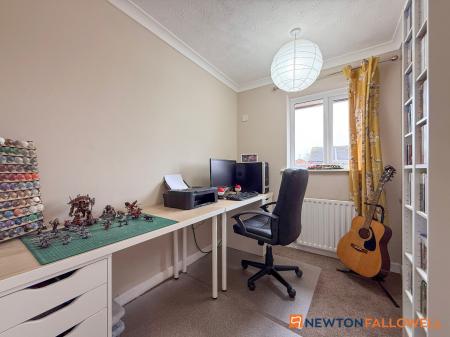 3 bedroom Detached house for sale in Robinson Close, Newark