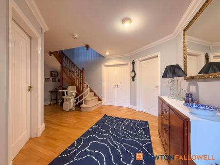 6 bedroom Detached house for sale in Glebe Park, Balderton