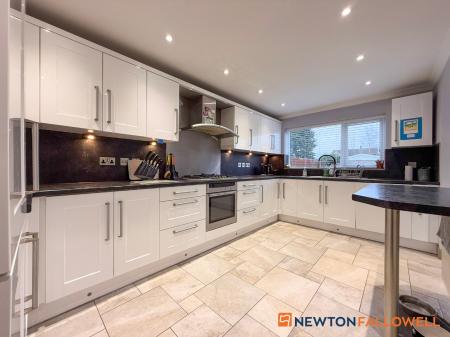 3 bedroom Semi-detached house for sale in Macaulay Drive, Balderton