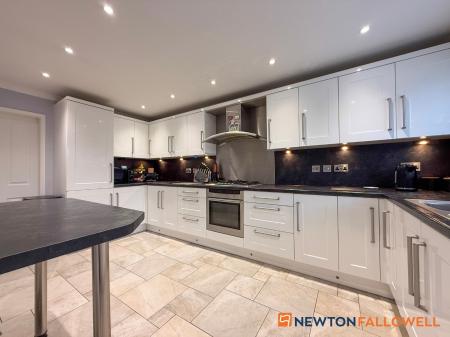 3 bedroom Semi-detached house for sale in Macaulay Drive, Balderton