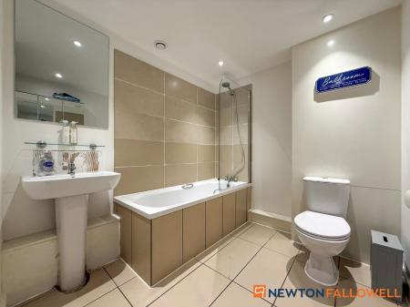 2 bedroom Flat for sale in The Tankard Building, Warwick Brewery