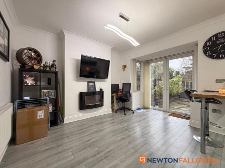 3 bedroom Semi-detached house for sale in Bancroft Road, Newark