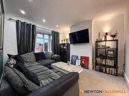 3 bedroom Semi-detached house for sale in Bancroft Road, Newark