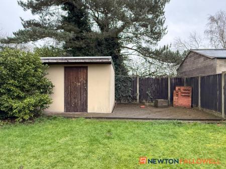 3 bedroom Semi-detached house for sale in Bancroft Road, Newark