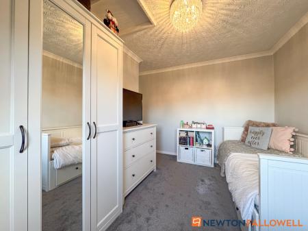 4 bedroom Detached house for sale in Chestnut Grove, Farndon