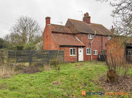 3 bedroom Semi-detached house for sale in Sandbeck Cottages, Stragglethorpe