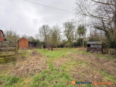 3 bedroom Semi-detached house for sale in Sandbeck Cottages, Stragglethorpe