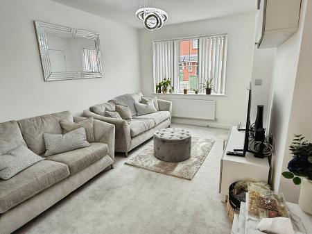 2 bedroom End of terrace house for sale in Abbots Drive, Oadby, LE2