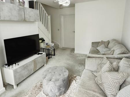 2 bedroom End of terrace house for sale in Abbots Drive, Oadby, LE2