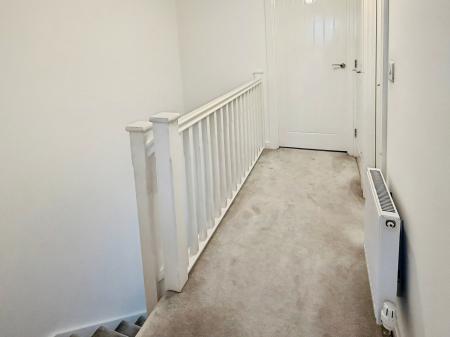 2 bedroom End of terrace house for sale in Abbots Drive, Oadby, LE2