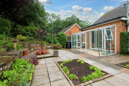 Angus Close, Thurnby, Leicester, LE7