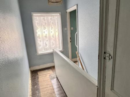3 bedroom Terraced House for sale in Ashover Road, Leicester, Leicester, LE5