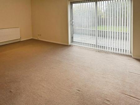 3 bedroom Semi-detached house for sale in Coombe Rise, Oadby, LE2