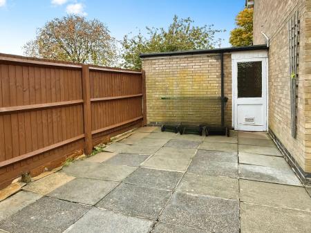 3 bedroom Semi-detached house for sale in Coombe Rise, Oadby, LE2