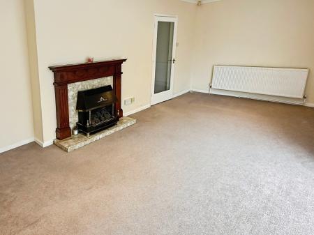 3 bedroom Semi-detached house for sale in Coombe Rise, Oadby, LE2