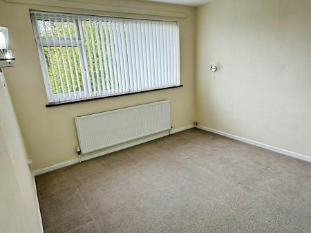 3 bedroom Semi-detached house for sale in Coombe Rise, Oadby, LE2