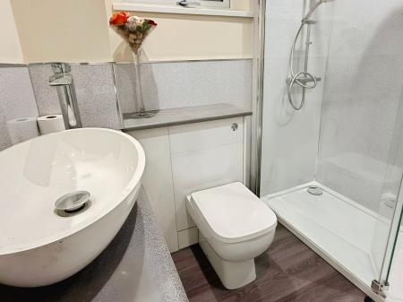 2 bedroom Semi-detached bungalow for sale in Best Close, South Wigston, LE18