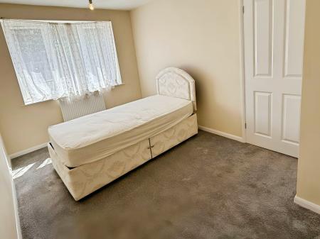 2 bedroom Semi-detached bungalow for sale in Best Close, South Wigston, LE18