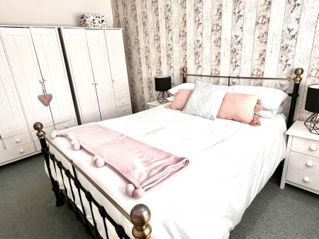 3 bedroom Semi-detached house for sale in Cowley Way, Thurnby Lodge, LE5