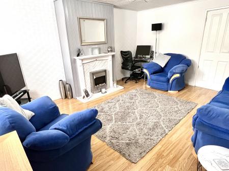 3 bedroom Semi-detached house for sale in Cowley Way, Thurnby Lodge, LE5