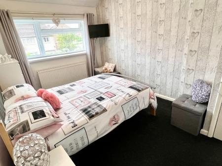 3 bedroom Semi-detached house for sale in Cowley Way, Thurnby Lodge, LE5