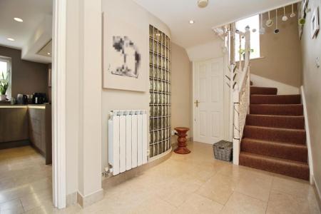 4 bedroom Detached house for sale in Devenports Hill, Bushby, LE7