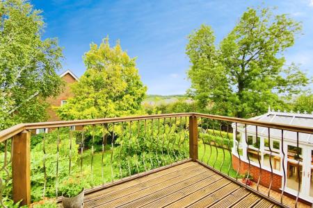 4 bedroom Detached house for sale in Devenports Hill, Bushby, LE7