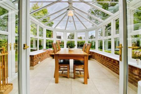 4 bedroom Detached house for sale in Devenports Hill, Bushby, LE7