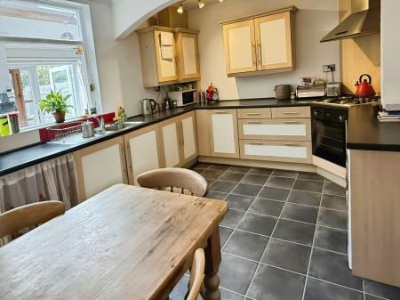 2 bedroom End of terrace house for sale in Duncan Road, Aylestone, Leicester, LE2