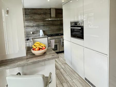 3 bedroom Terraced House for sale in Fastnet Road, Thurnby Lodge, Leicester, LE5