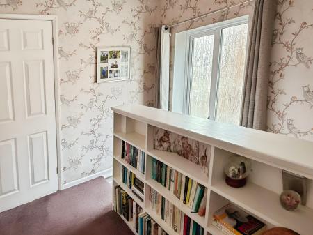 3 bedroom Semi-detached house for sale in Fiona Drive, Thurnby, LE7