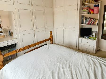 3 bedroom Semi-detached house for sale in Fiona Drive, Thurnby, LE7